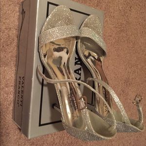 7.5 sparkling silver heels
